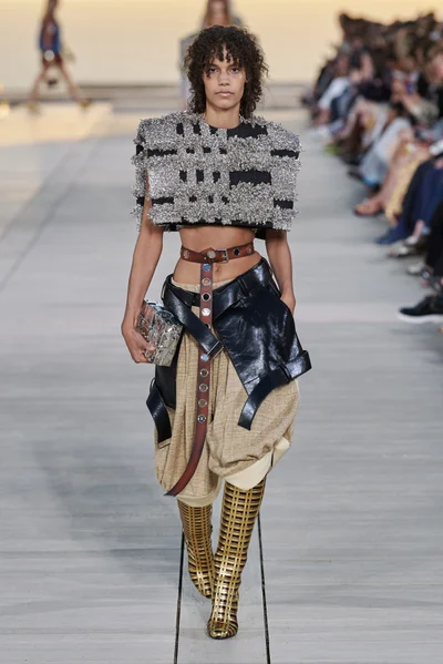Look 27